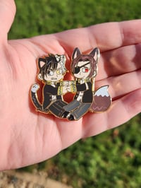 Sakusuo enamel pin 