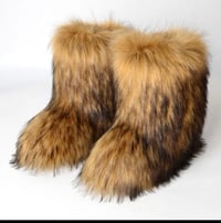 FAUX FUR BOOT