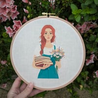 Image 1 of Bastidor ilustración lectora 2