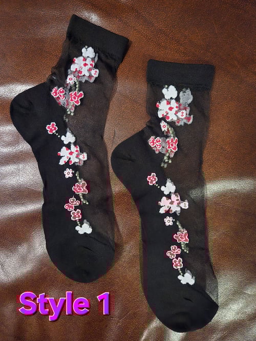 Image of Floral Sheer Socks