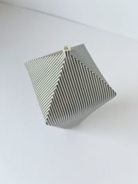 Image 4 of Tapered vessel with stripes 17cm