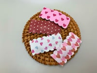 Image 1 of Hearts Snap Clips