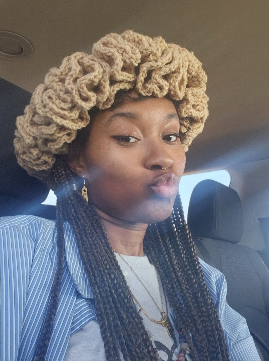 Image of empress ruffle hat