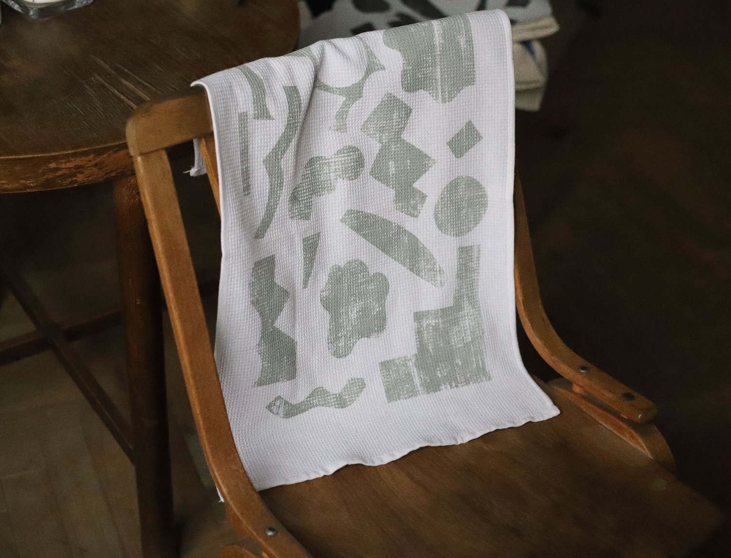 Image of GREY SHAPES WAFFLE TEA TOWEL