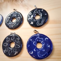 Image 2 of Pendentif donut