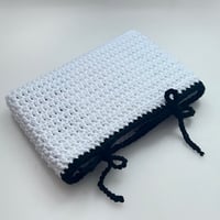 Image 1 of Pochette de livre - blanc et noir 