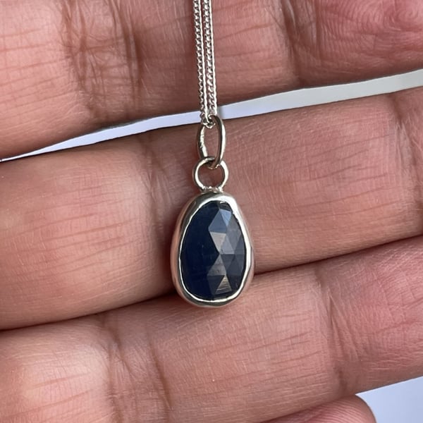 Image of Sapphire pendant