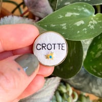 Broche crotte #4