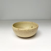 Image 1 of Petit bol jaune