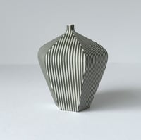 Image 1 of Hexagonal rounded vessel with stripes 7.5cm