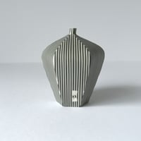 Image 2 of Hexagonal rounded vessel with stripes 7.5cm