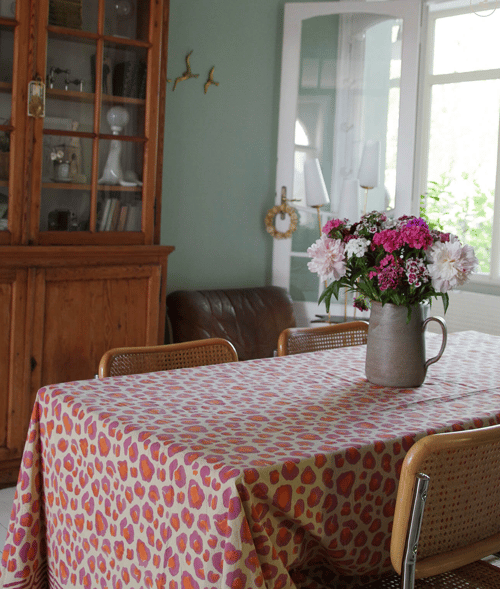 Image of Leopard Cloth in Pink 