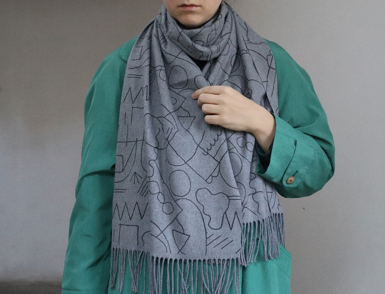 Image of DARK GREY SCARF