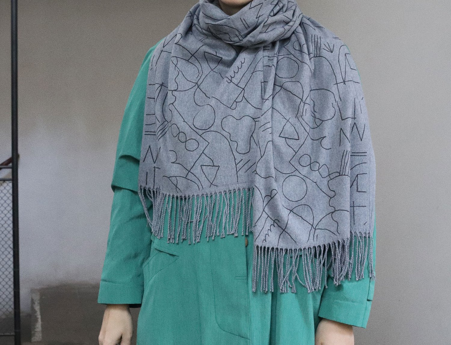 Image of DARK GREY SCARF