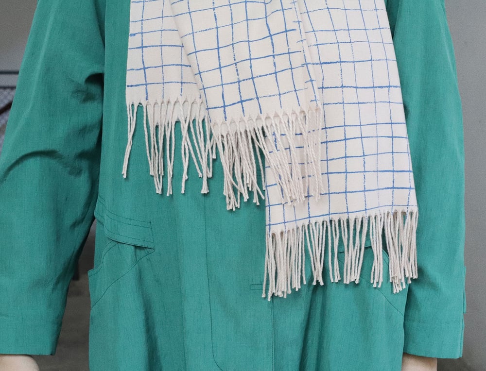 Image of BLUE GRID SCARF