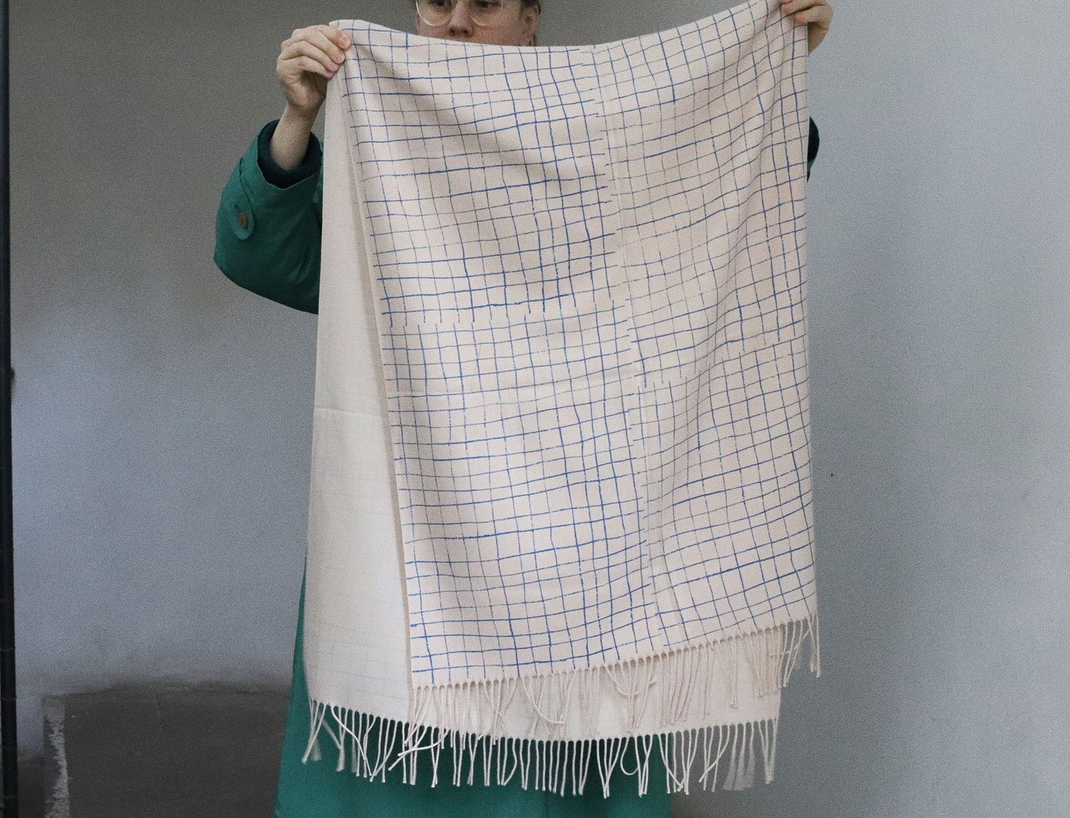 Image of BLUE GRID SCARF