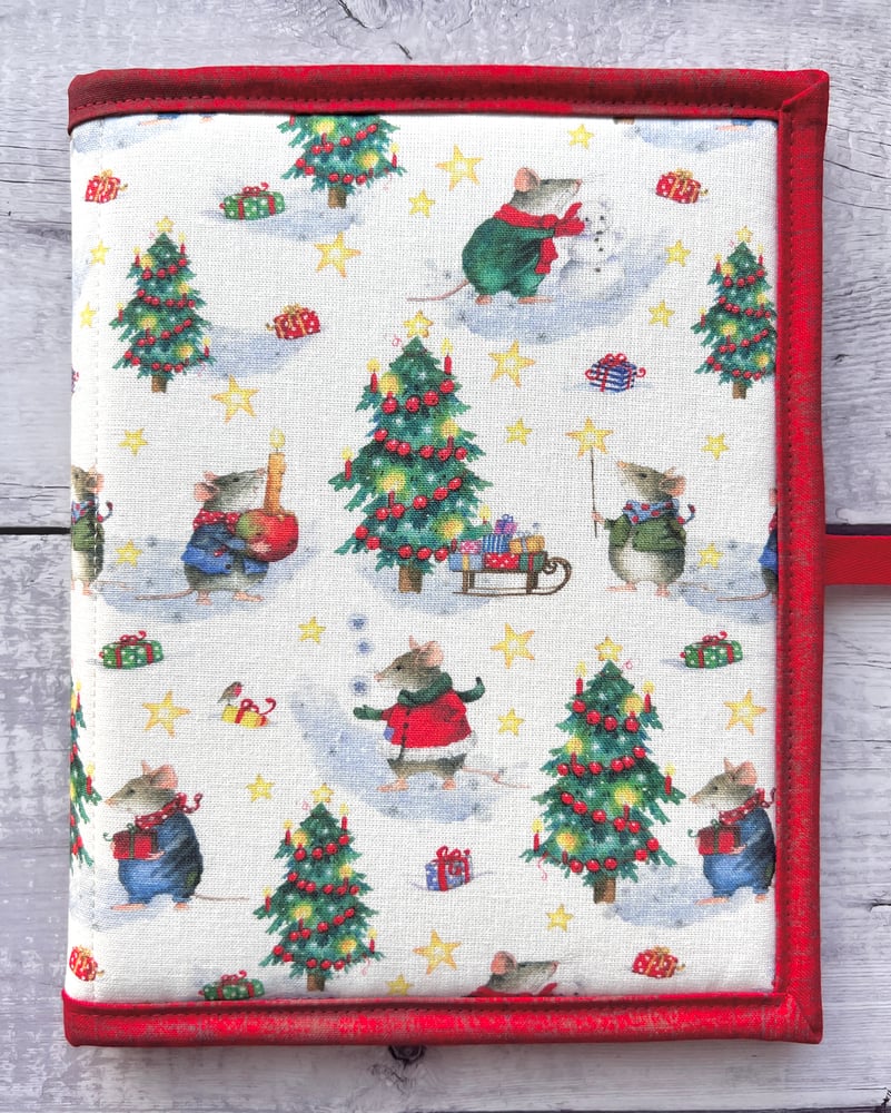 Image of Mini Stitching Case/Acufactum Mice/Christmas Trees/Red Grunge