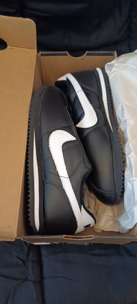 Image 2 of NIKE CORTEZ LEATHER SIZE 8US 41EUR