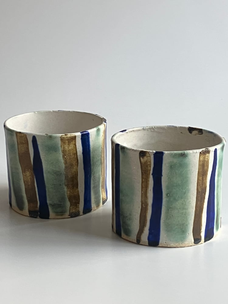 Image of a pair of stoneware beakers 1