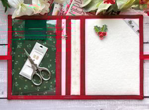 Image of Mini Stitching Case/Acufactum Mice/Christmas Trees/Red Grunge