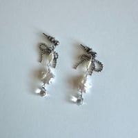 ribbon star studs