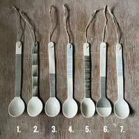 Image 2 of Decorative hanging spoons 17cm 7 choices