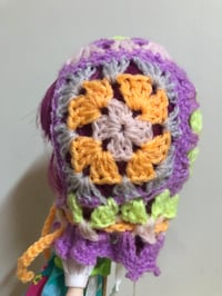 Image 2 of Purple Patch Granny Square Helmet for Blythe.