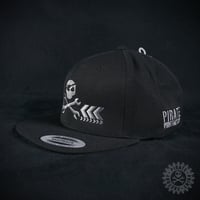 Image 1 of SNAPBACK CAP PIRATE BLACK/GREY