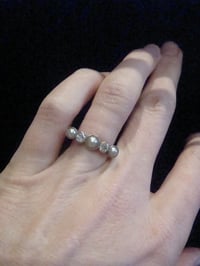 Image 4 of EDWARDIAN 18CT YELLOW GOLD 5 STONE CULTURED PEARL AND DIAMOND RING