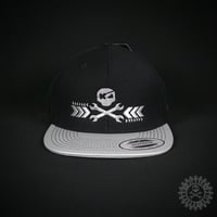 Image 2 of SNAPBACK CAP PIRATE REFLECTIVE SILVER