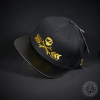 Image 3 of SNAPBACK CAP PIRATE CARBON GOLD