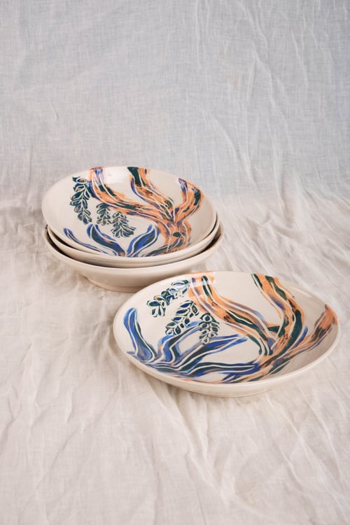 Image of White Sgraffito Dinner Bowl