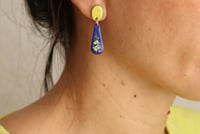 Image 3 of Pendientes fragmentos azules