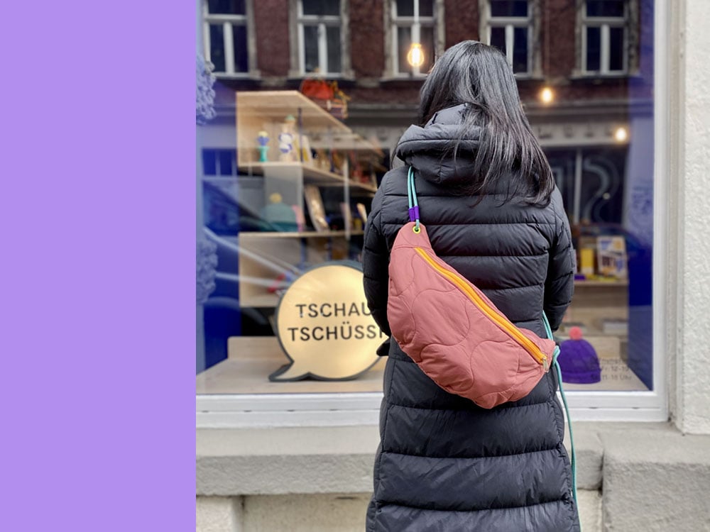 Image of TASCHE Big Puffy Berry