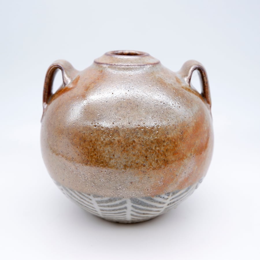 Image of Vase (shino)