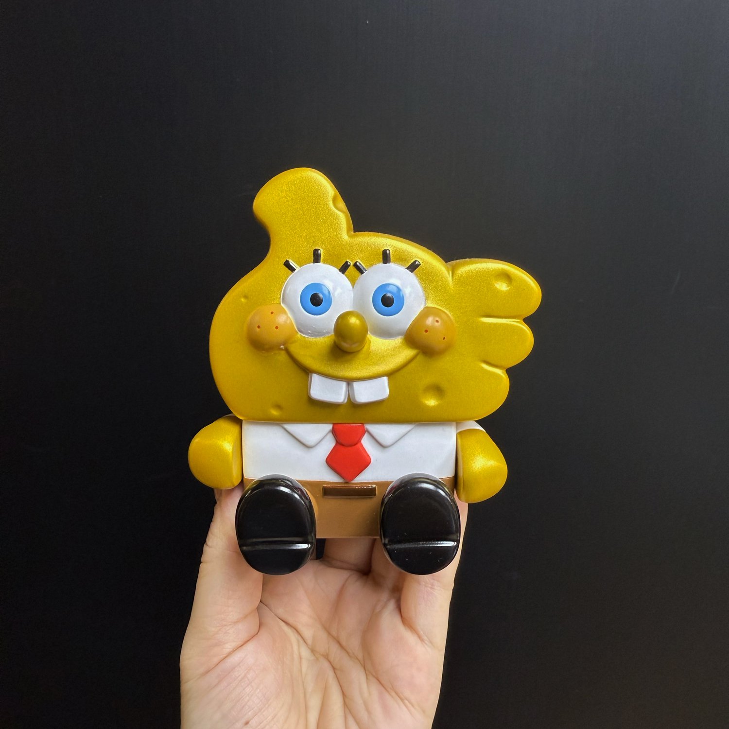 Image of SPONGEBOB ELFIE GOLD SPECIAL EDITION