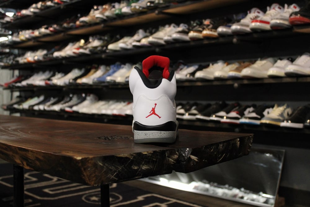 Air Jordan V (5) "White Cement"