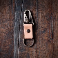 Old Dutch Snap Trigger Key Chain. (Natural)