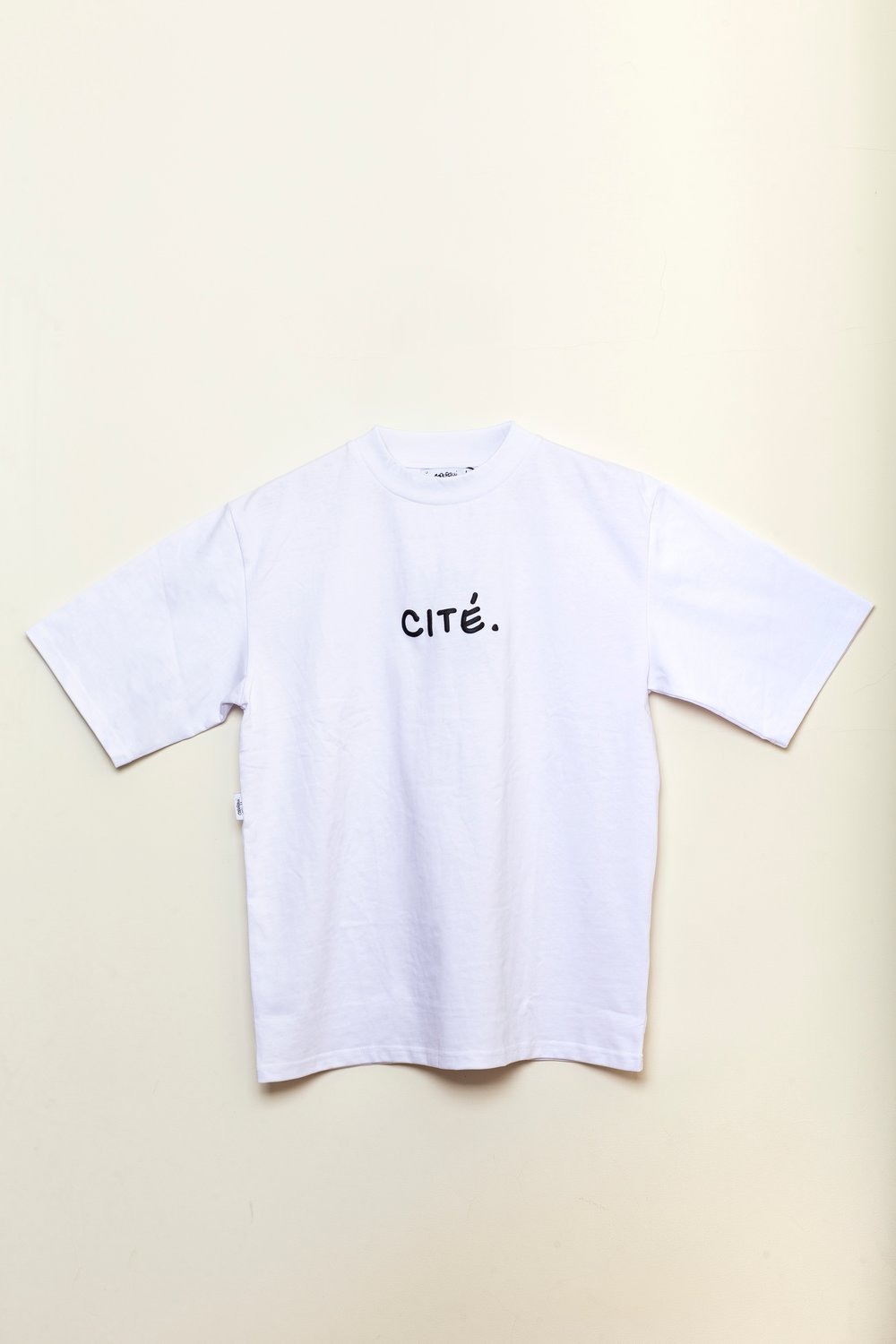 T-Shirt Midi-Minuit blanc.