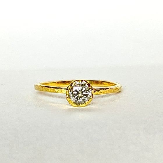 Beeld van Grey diamond solitaire