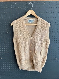 Image 1 of Women’s sweater vest 