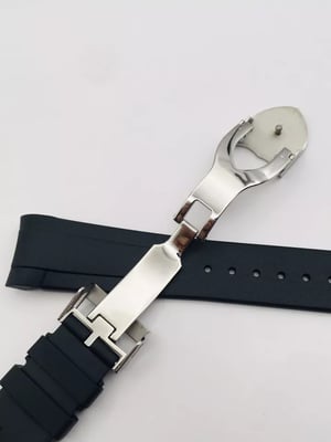 Image of Black 22mm Rubber Silione Watch band for Tudor Black Bay GMT Beautiful