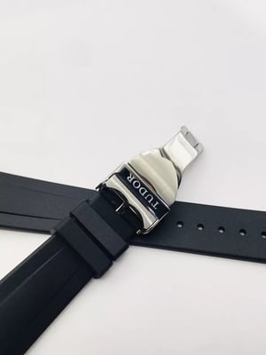 Image of Black 22mm Rubber Silione Watch band for Tudor Black Bay GMT Beautiful