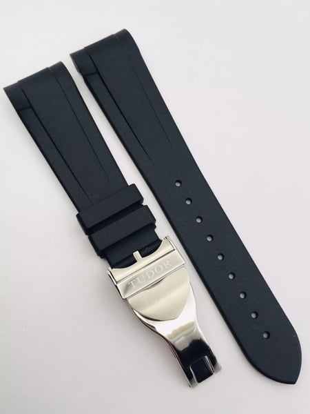 Image of Black 22mm Rubber Silione Watch band for Tudor Black Bay GMT Beautiful