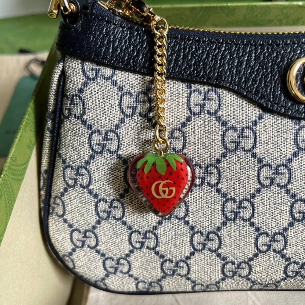 GG Canvas Mini Pochette 