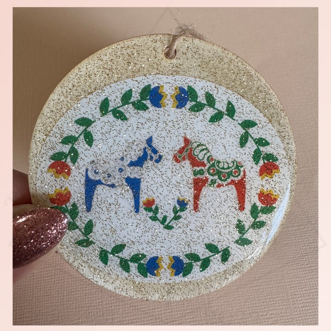 Image of Dala Horse Wood Circle - Deluxe Ornament