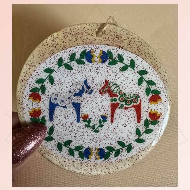 Image of Dala Horse Wood Circle - Deluxe Ornament