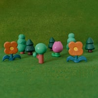 Image 1 of Mini Garden - Monitor Sitters