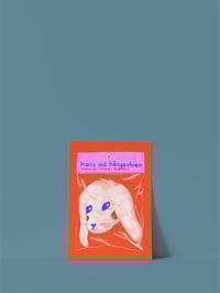 Image 2 of Postkarte - hase mit hängeohren material: Plüsch / Stofftier