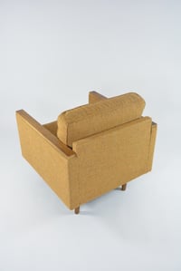 Image 3 of  Fauteuil carré jaune chiné
